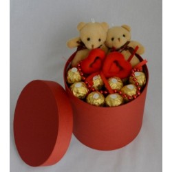 Cute Friends of Small Stature 