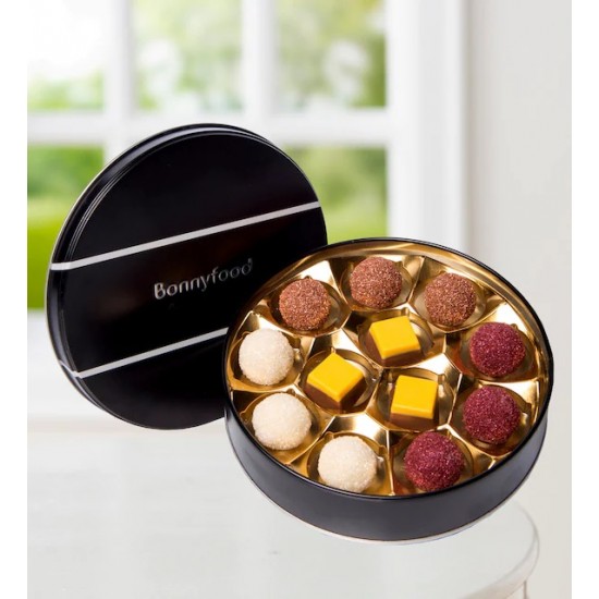 White Daisy and Round Special Chocolate in Paşabahçe Vase