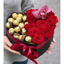 13 Red Roses And 15 Chocolates In The Heart Box