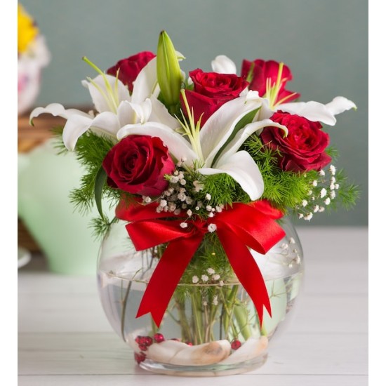 Love Arrangement of 5 Red Roses and Lilies